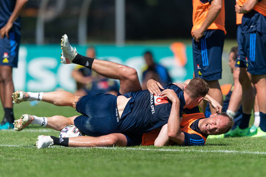 Bläddra bland fler bilder av UEFA Euro 2020, day 13, Sweden, training