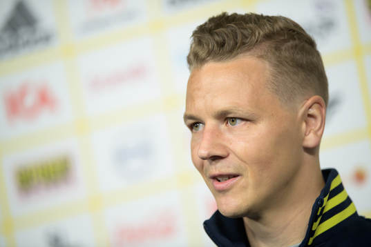 Goalkeeper coach Maths Elfvendal of the Swedish national