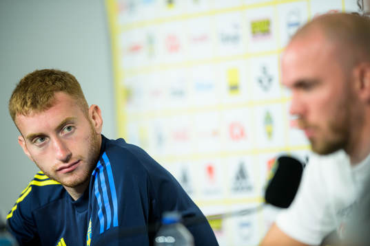Dejan Kulusevski and Marcus Danielson of the Swedish