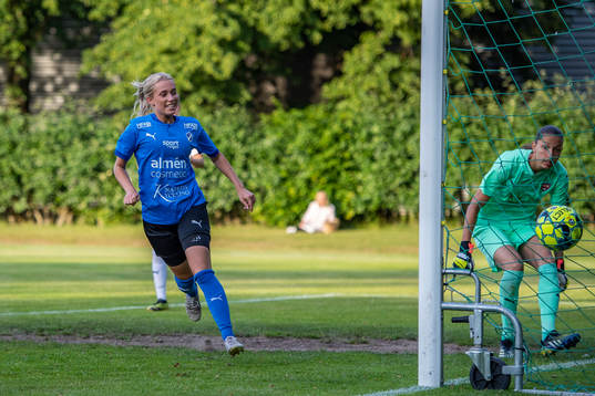 Halmstads Nellie Andersson  gör 1-2
