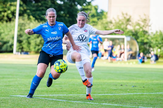 Halmstads Vilma Rydell Rosengårdes Mathilde Vangsgaard