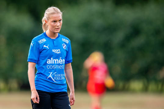 Halmstads Hanna Comnell deppar