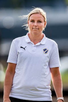 Halmstads assisterande tränare/fystränare Emma