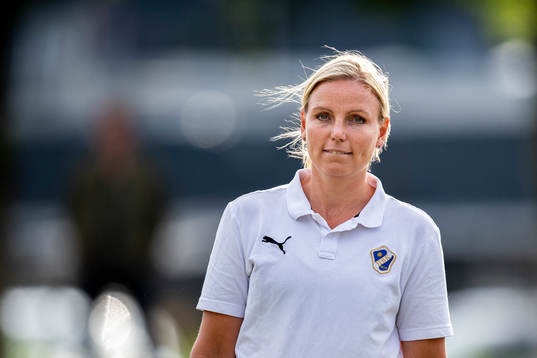 Halmstads assisterande tränare/fystränare Emma