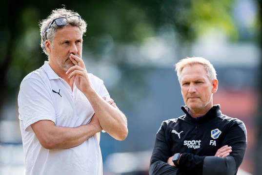 Halmstads assisterande tränare Johan Almén