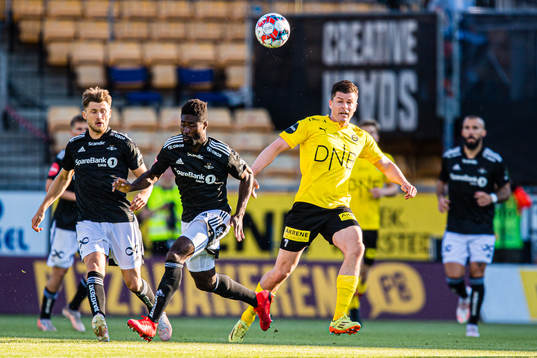 Alexander Banor Tettey of Rosenborg and Pål Andre Helland