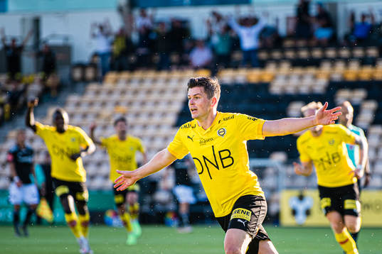 Pål Andre Helland of Lillestrøm celebrates