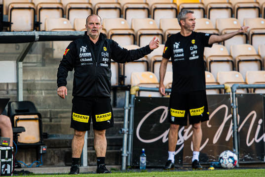 Geir Bakke, head coach of Lillestrøm, and Petter Myhre,