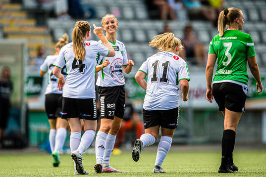 Emilie Nøkleby Finnevolden of Hønefoss celebrates