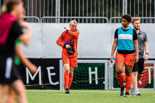 Margaux Batt Lægreid of Hønefoss looks dejected