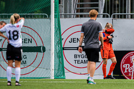 Margaux Batt Lægreid of Hønefoss looks dejected