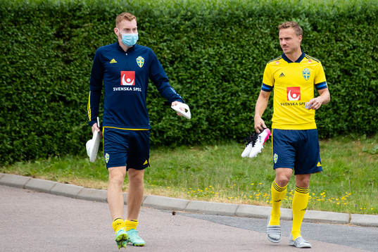 Dejan Kulusevski and Pierre Bengtsson  of the Swedish