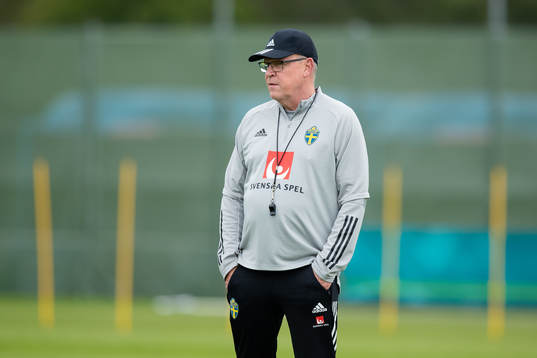 Bläddra bland fler bilder av UEFA Euro 2020, day 15, Sweden, training