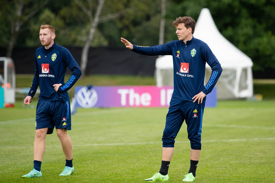 Dejan Kulusevski and Victor Nilsson Lindelöf  of the