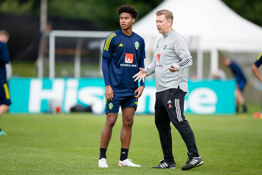 Jens Cajuste and assistant coach Peter Wettergren of the
