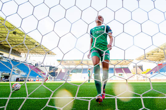Mille Aune of Klepp looks dejected