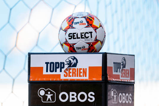 The official matchball