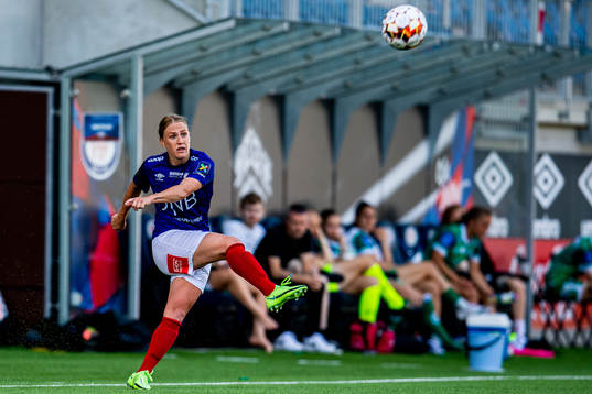 Catherine Bott of Vålerenga