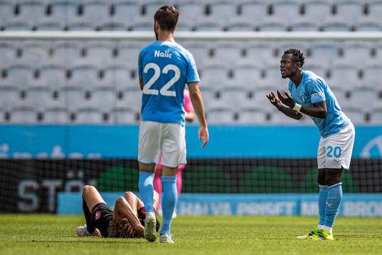 Malmö FFs Bonke Innocent reagerar mot domlsut