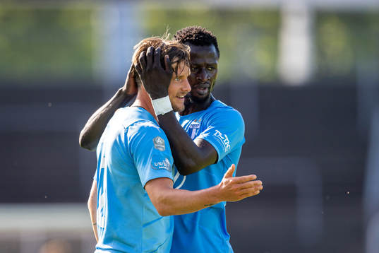 Malmö FFs Eric Larsson och Bonke Innocent jublar
