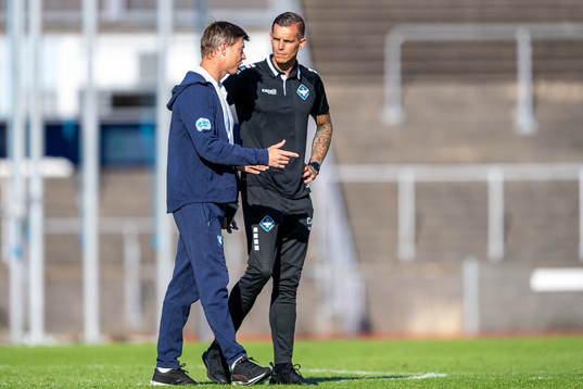 Malmö FFs huvudtränare Jon Dahl Tomasson och Köges