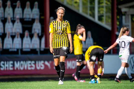 Häckens Emma Kullberg deppar med lagkamraterna