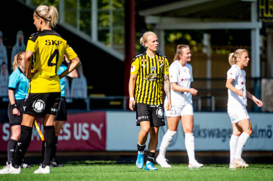 Häckens Filippa Curmark deppar med lagkamraterna
