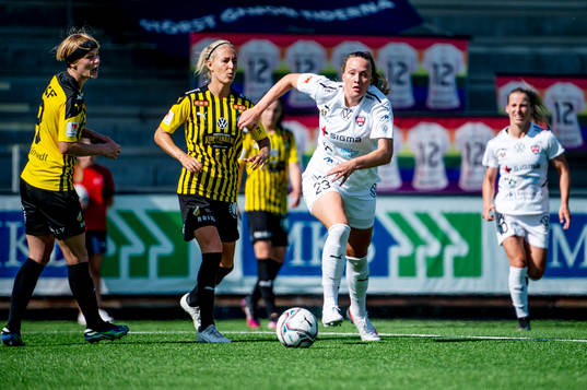 Rosengårds Stefanie Sanders mot Häckens Luna Nörgaard