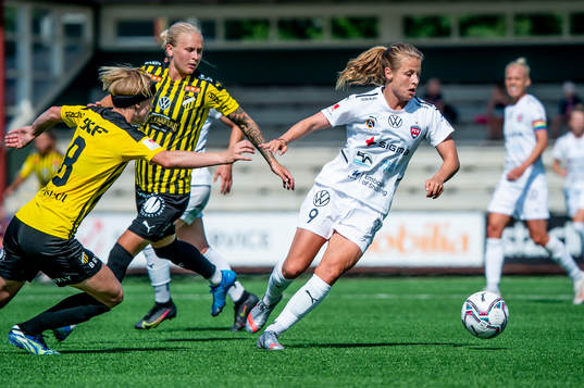 Rosengårds Anna Anvegård mot Häckens Luna Nörgaard
