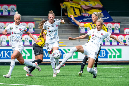 Rosengårds Caroline Seger, Emma Berglund och Nathalie