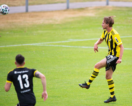 IFK Hässleholms Julian Grozdanovski kvitterar till 1-1 i