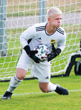 IFK Hässleholms Jacob Holmberg i matchen i division 2