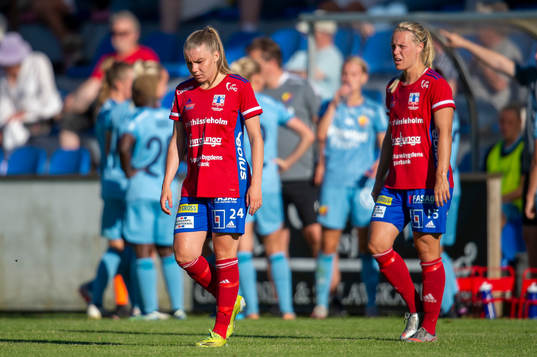 Vittsjös Ebba Hed och Nellie Persson deppar