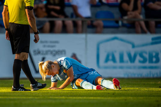 Djurgårdens Fanny Lång har ont