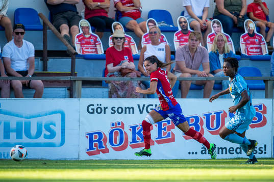 Vittsjös Elisabet Klinga och Djurgårdens Portia Boakye