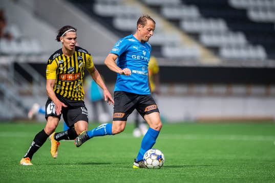 Häckens William Milovanovic och Halmstads Joel Allansson