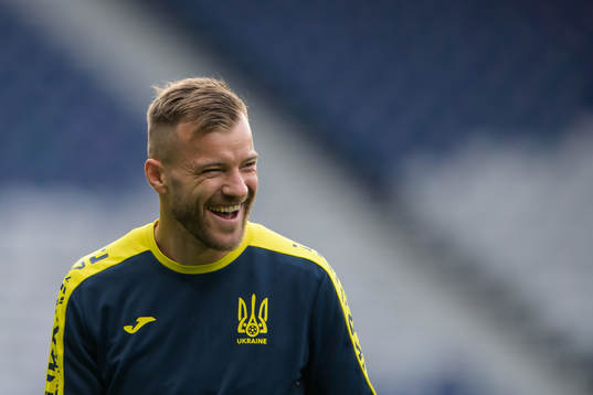 Bläddra bland fler bilder av UEFA Euro 2020, day 17, Ukraine, training