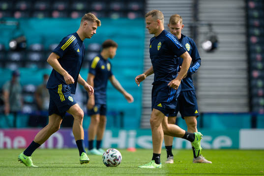 Mattias Svanberg and Viktor Claesson of the Swedish