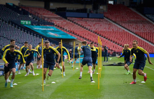 Players of the Ukrainian national football team at a