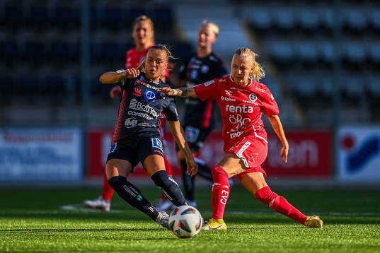 Linköpings Olga Ahtinen och Örebros Nathalie Hoff Persson