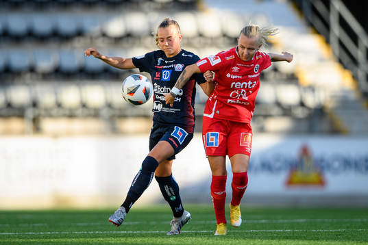 Linköpings Olga Ahtinen och Örebros Nathalie Hoff Persson