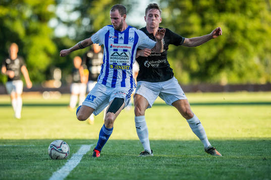 Bläddra bland fler bilder av Fotboll, Division 2 Södra Götaland, Sölvesborgs GoIF - IFK Karlshamn