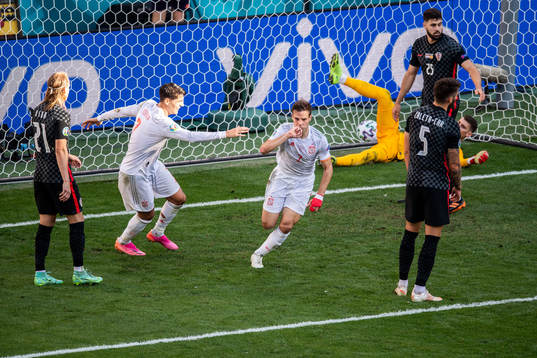 Cesar Azpilicueta and Alvaro Morata of Spain celebrates 1-2