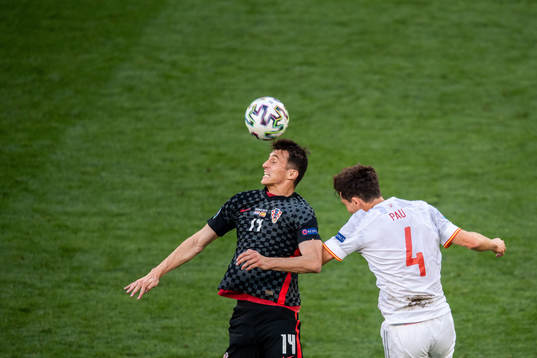 Ante Budimir of Croatia and Pau Torres of Spain