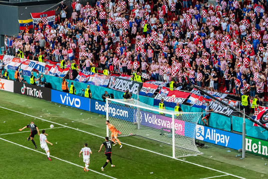 Mario Pasalic  of Croatia scores 3-3