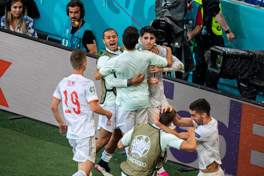 Alvaro Morata of Spain celebrates with teammates