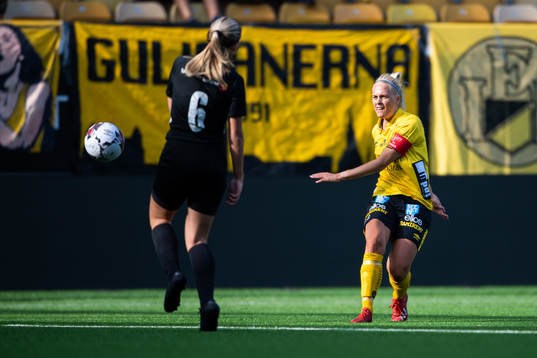 Elfsborgs Ellen Larsson skjuter 3-0