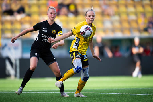 Brämhults Emelie Nyman och Elfsborgs Maja Wrångemyr