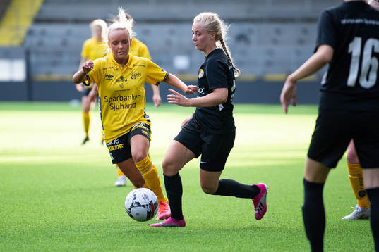 Elfsborgs Moa Skoglund och Brämhults Annie Arvidsson
