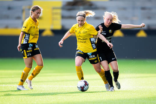 Elfsborgs Donika Shala och Fanny Johansson